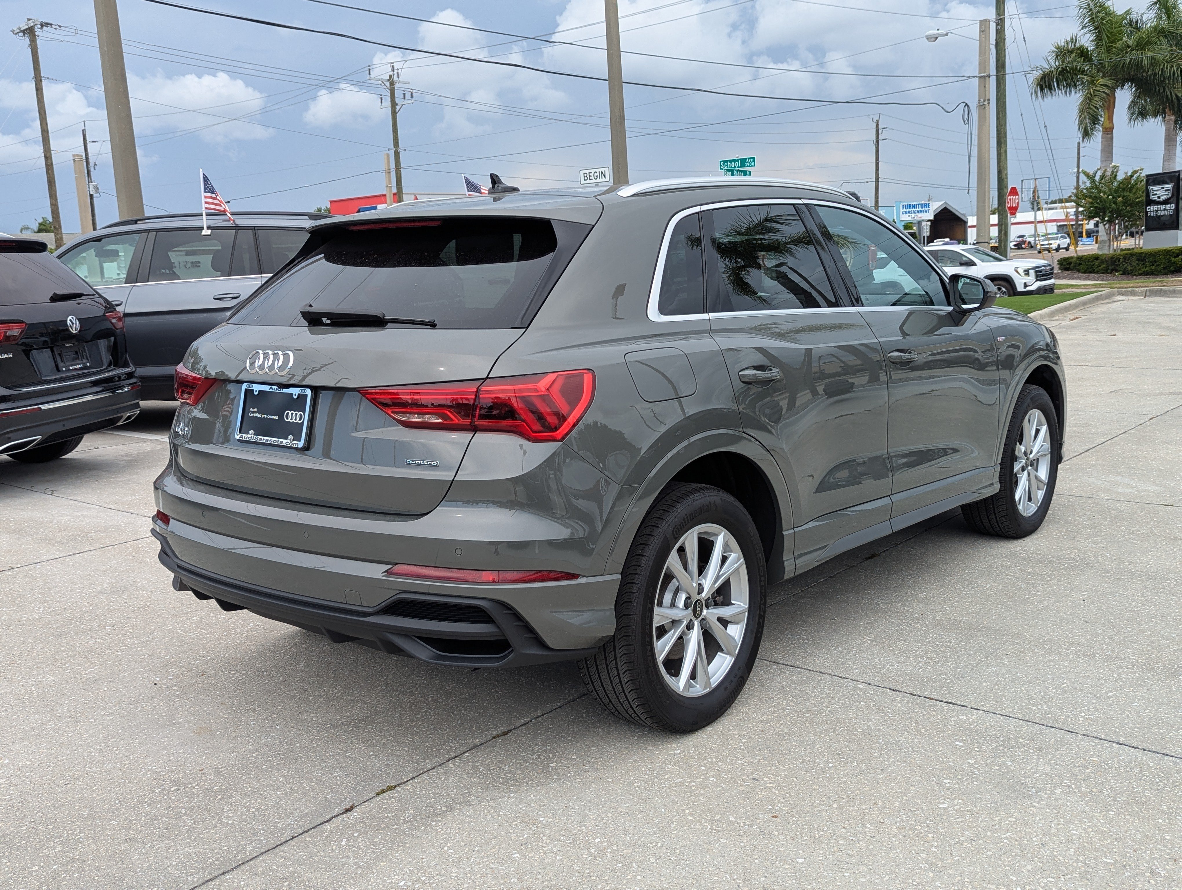 Used 2023 Audi Q3 2.0T Premium Plus w/ Premium Plus Package AWD/4WD image 3