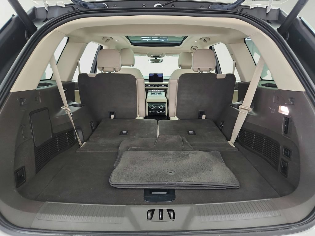 Used 2023 Lincoln Aviator AWD w/ Premium Package image 32