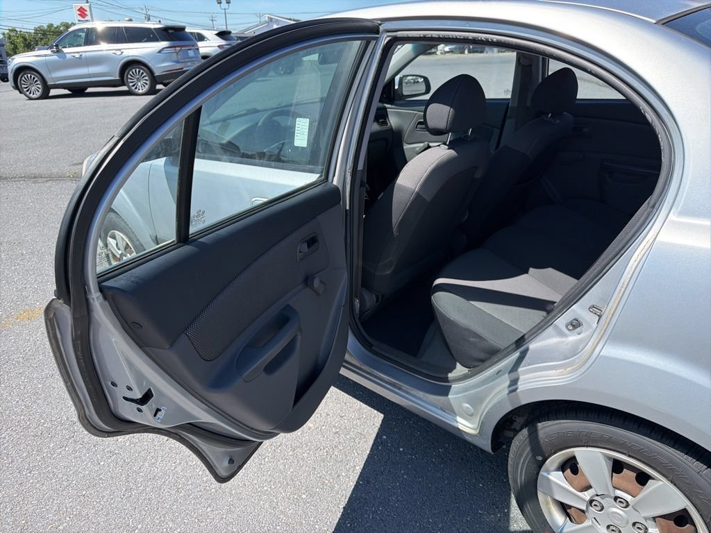 Used 2007 Kia Rio LX FWD image 15