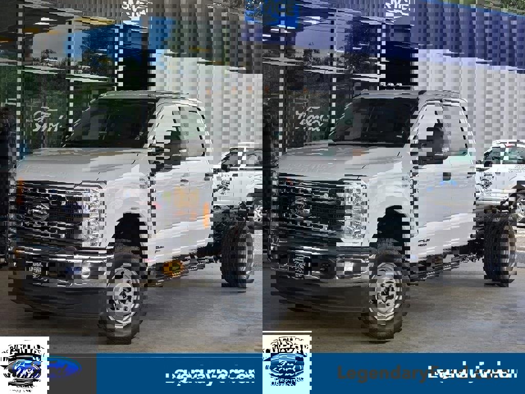 New 2026 Ford F350 XL w/ XL Chrome Package image 1