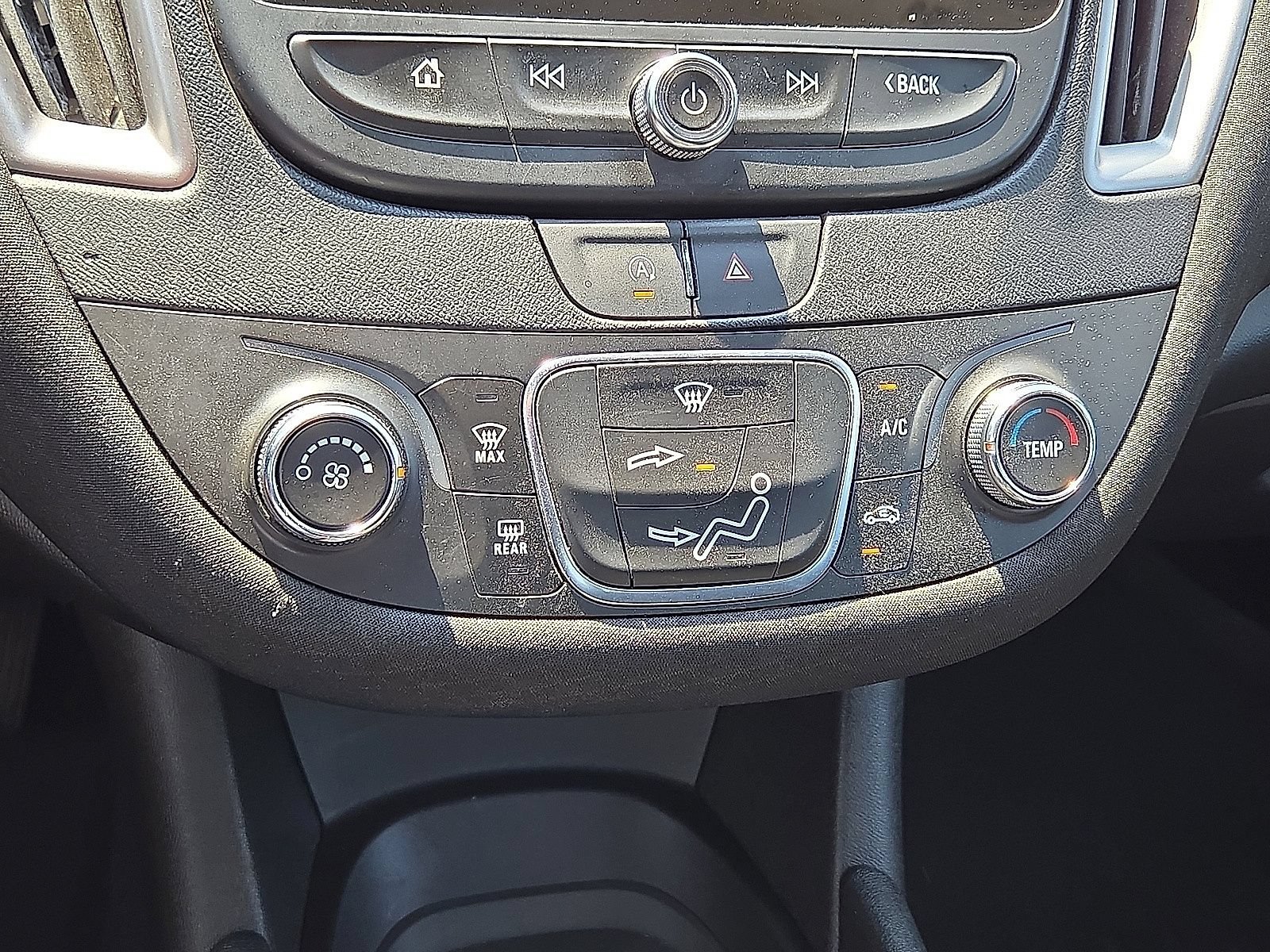 Used 2024 Chevrolet Malibu LS FWD image 27