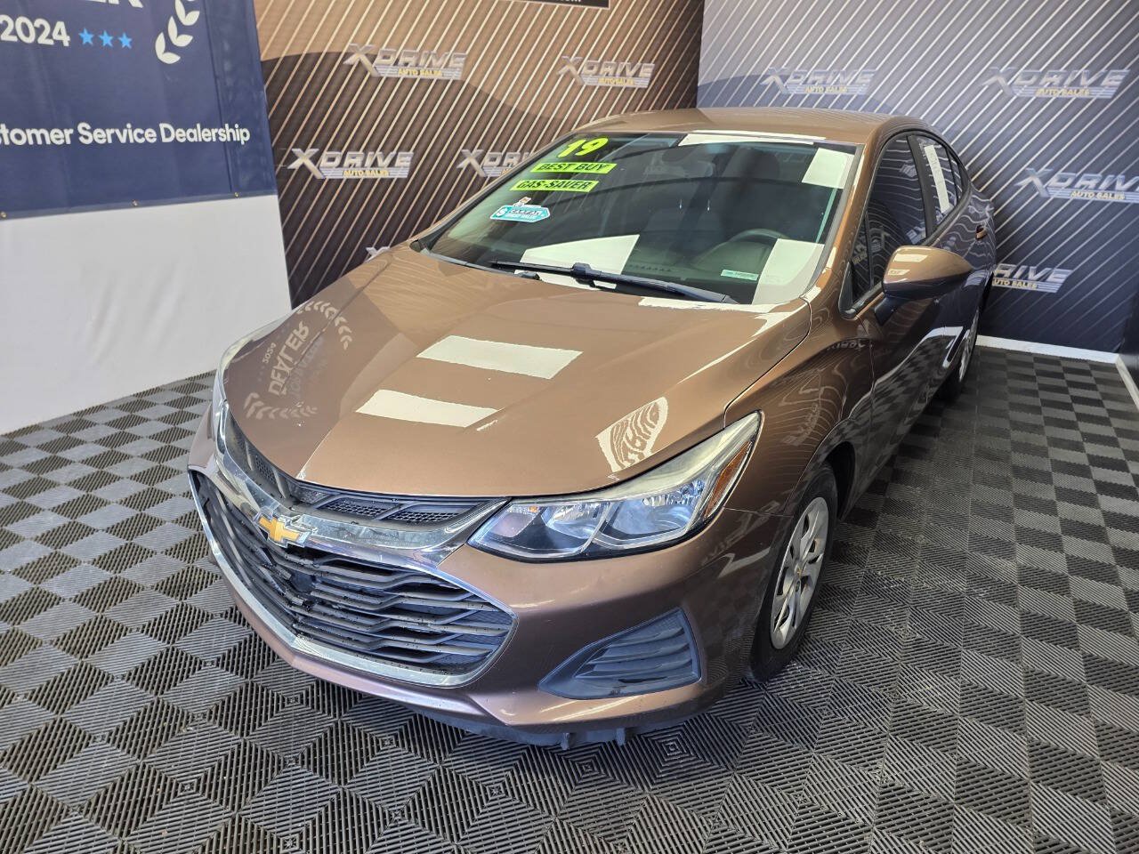 Used 2019 Chevrolet Cruze LS FWD image 2