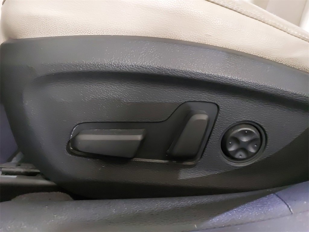 Used 2016 Hyundai Sonata Limited w/ Option Group 02 image 30