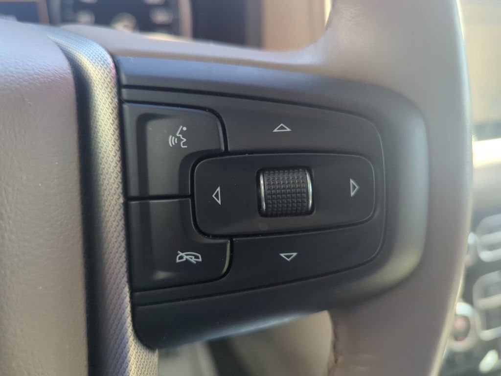 Used 2021 GMC Yukon Denali w/ Denali Premium Package image 38