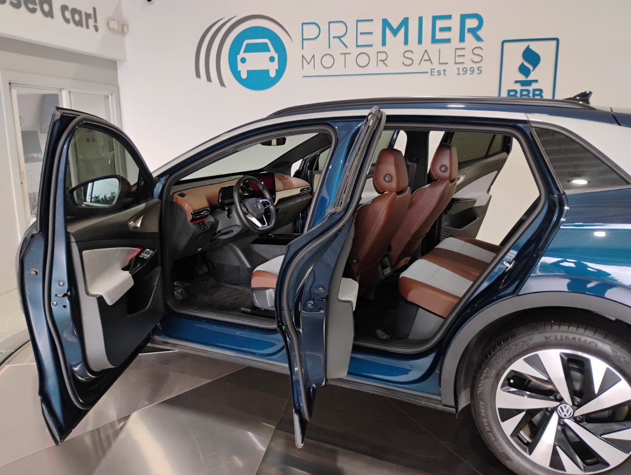 Used 2023 Volkswagen ID.4 Pro image 5