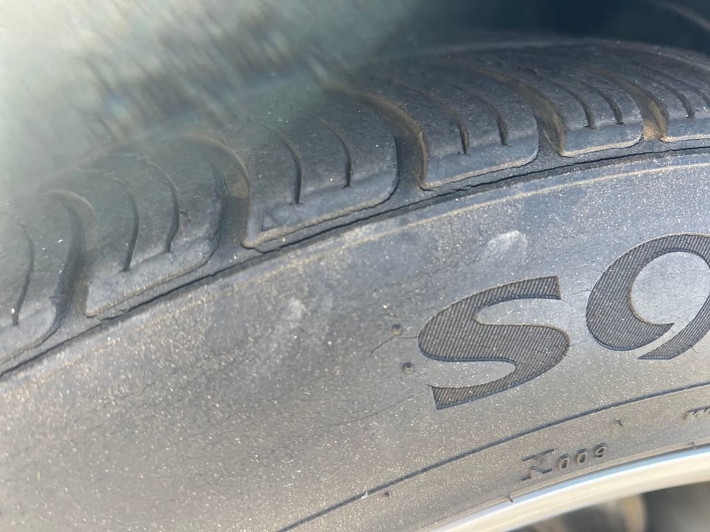 Used 2021 Chevrolet Camaro LT image 25