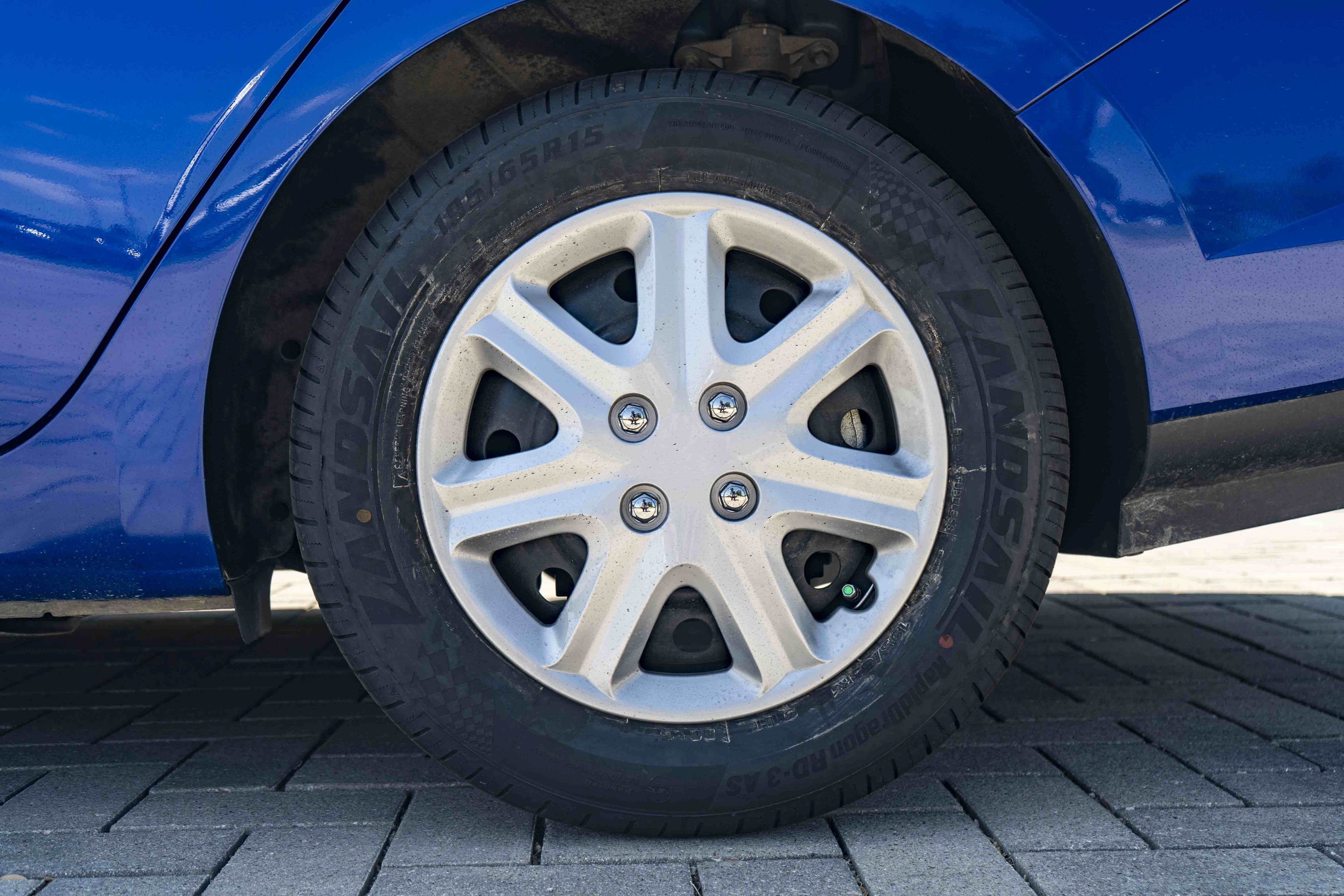 Used 2024 Hyundai Elantra Blue FWD image 13