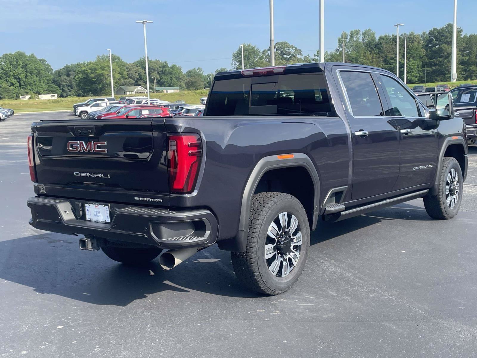 Certified 2025 GMC Sierra 2500 Denali w/ Denali Reserve Package AWD/4WD image 3