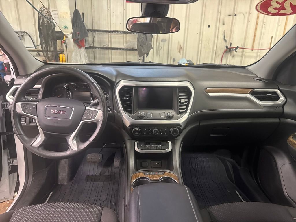 Certified 2023 GMC Acadia SLE w/ Driver Convenience Package image 18
