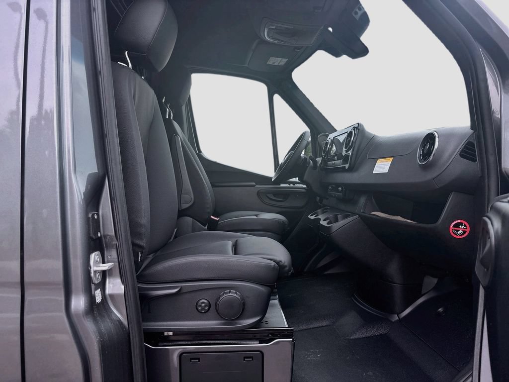 New 2026 Mercedes-Benz Sprinter 2500 image 18