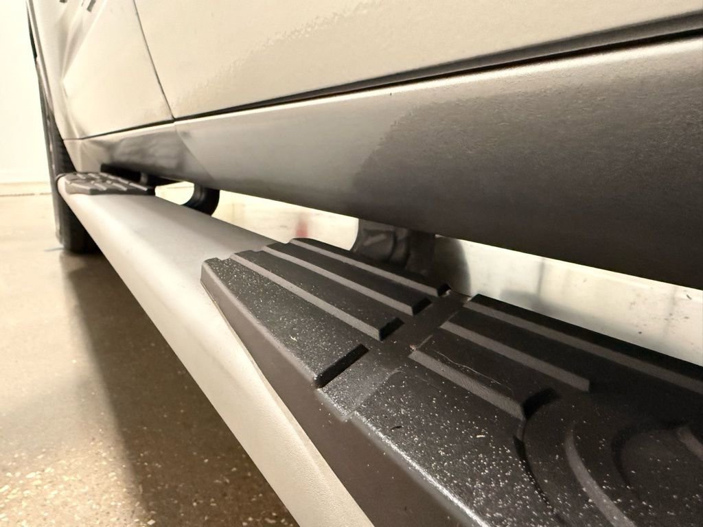 Used 2023 Toyota Tundra Limited w/ Power Package image 11