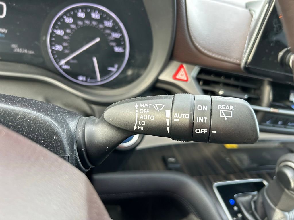 Certified 2021 Toyota Sienna Platinum FWD image 22
