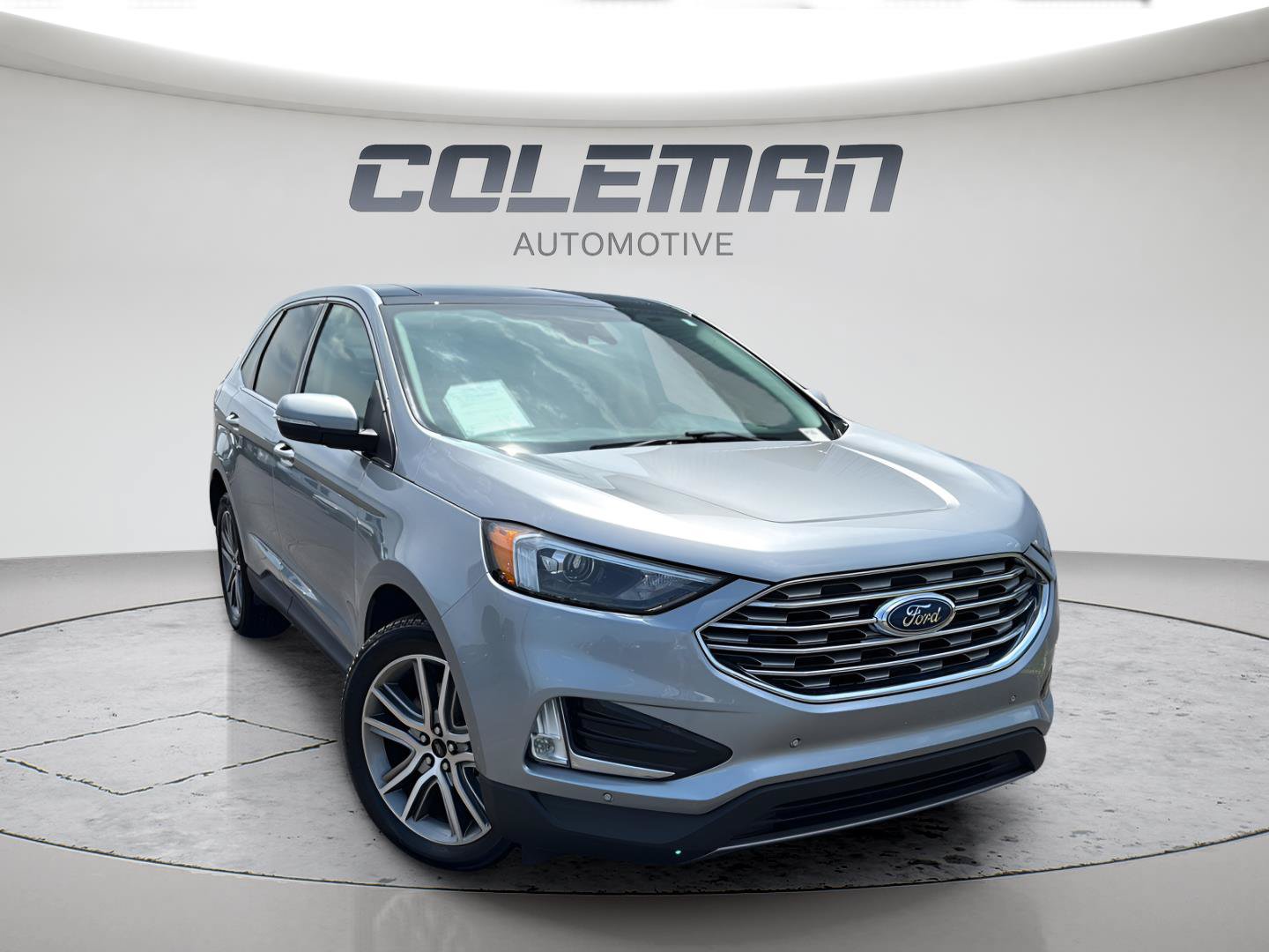 Used 2023 Ford Edge Titanium w/ Class II Trailer Tow Package AWD/4WD image 3