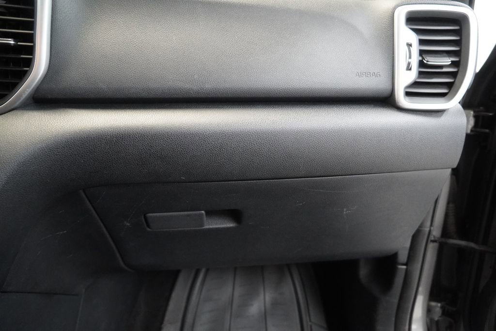 Used 2019 Kia Sportage LX FWD image 27