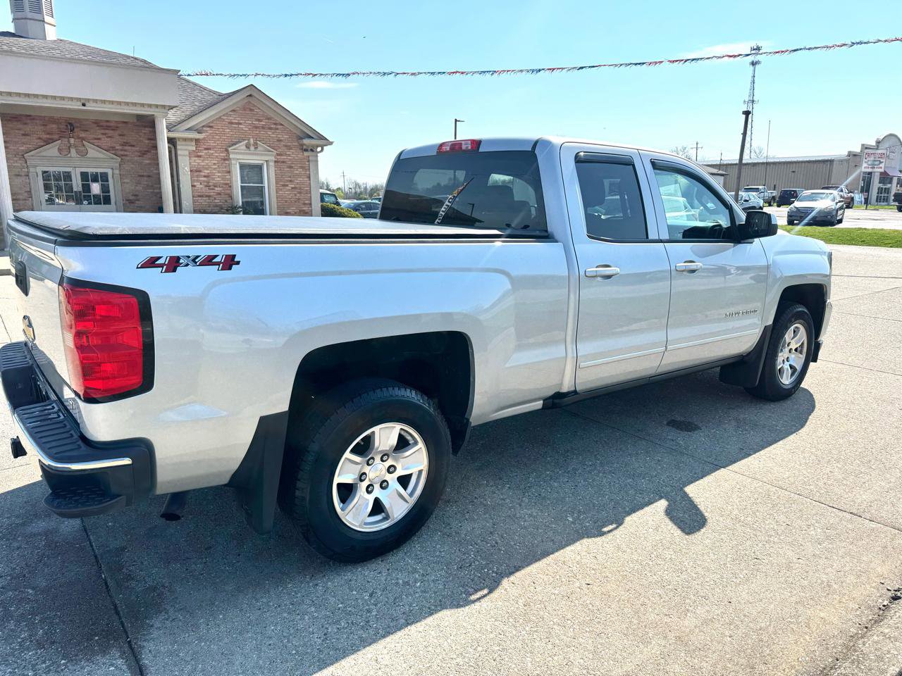 Used 2018 Chevrolet Silverado 1500 LT image 4