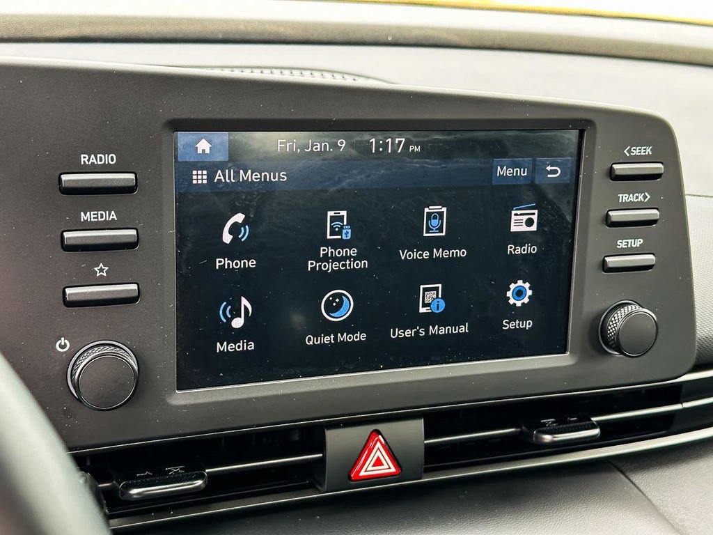 Used 2025 Hyundai Elantra Sport image 16