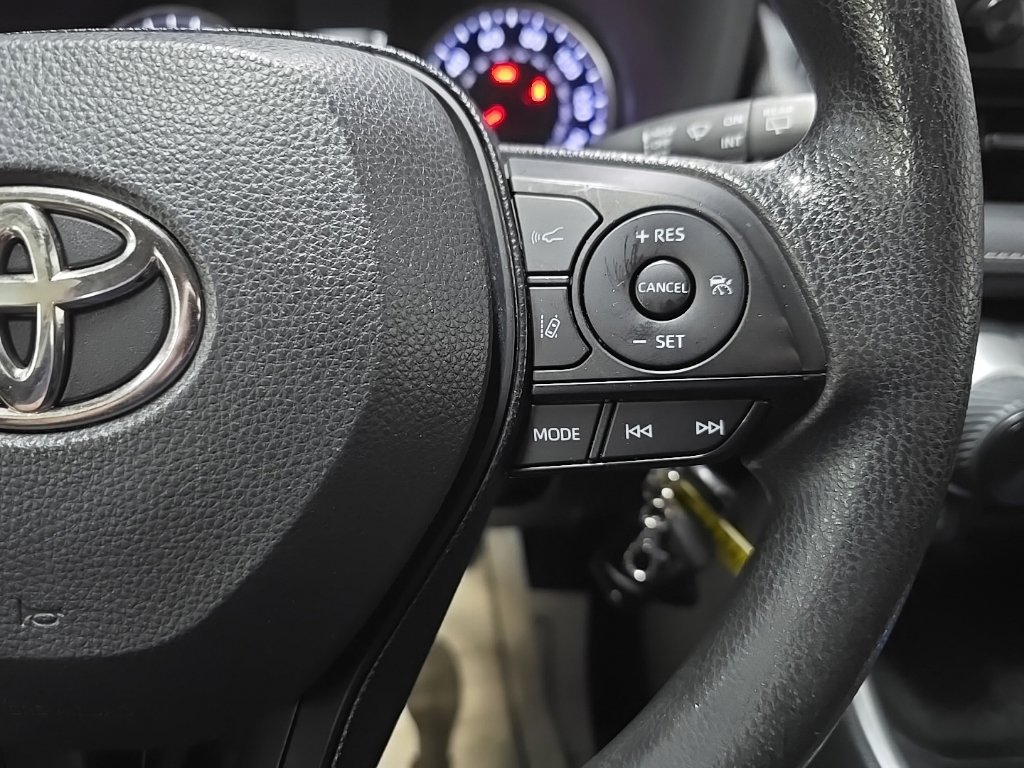 Used 2019 Toyota RAV4 LE w/ All Weather Liner Package AWD/4WD image 23