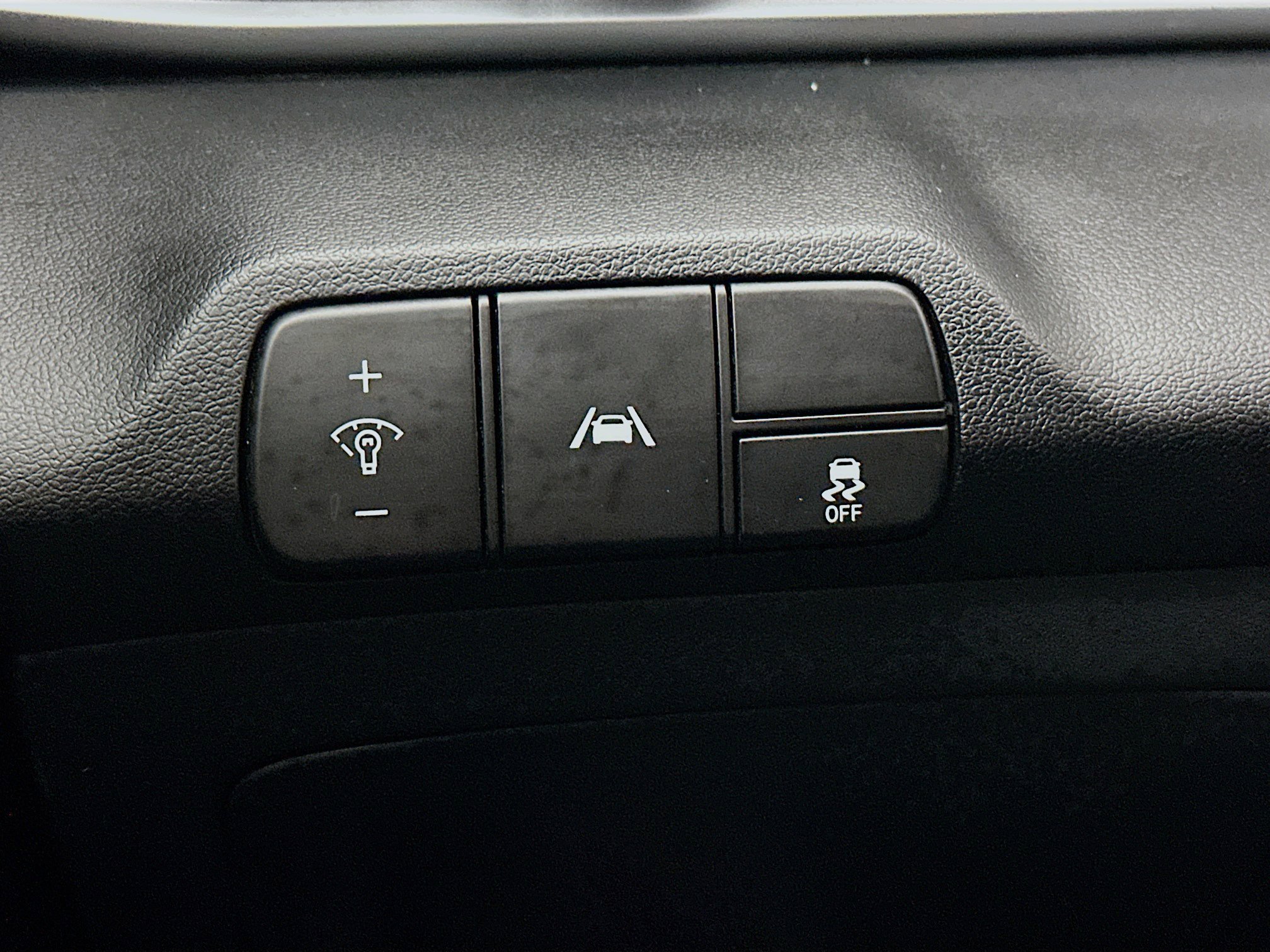 Used 2022 Hyundai Elantra SEL w/ Cargo Package image 16