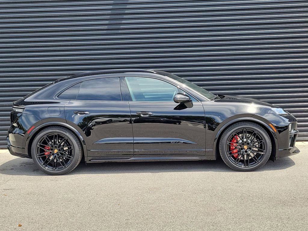 New 2026 Porsche Macan GTS Electric image 8