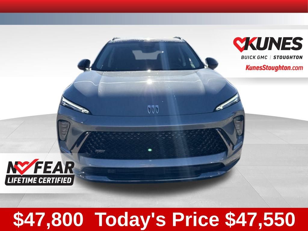 New 2026 Buick Envision Sport Touring image 3