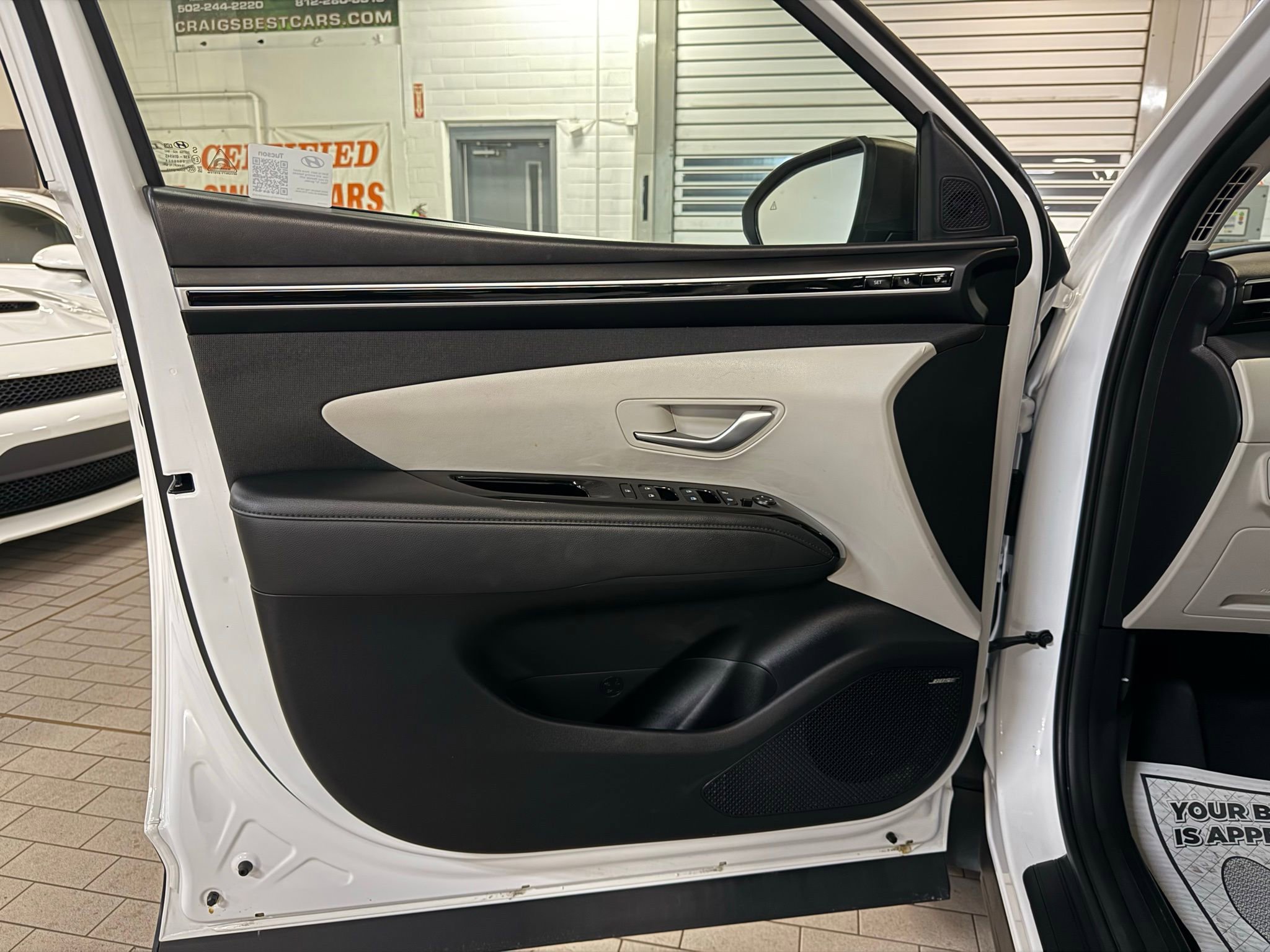 Used 2024 Hyundai Tucson Limited image 35