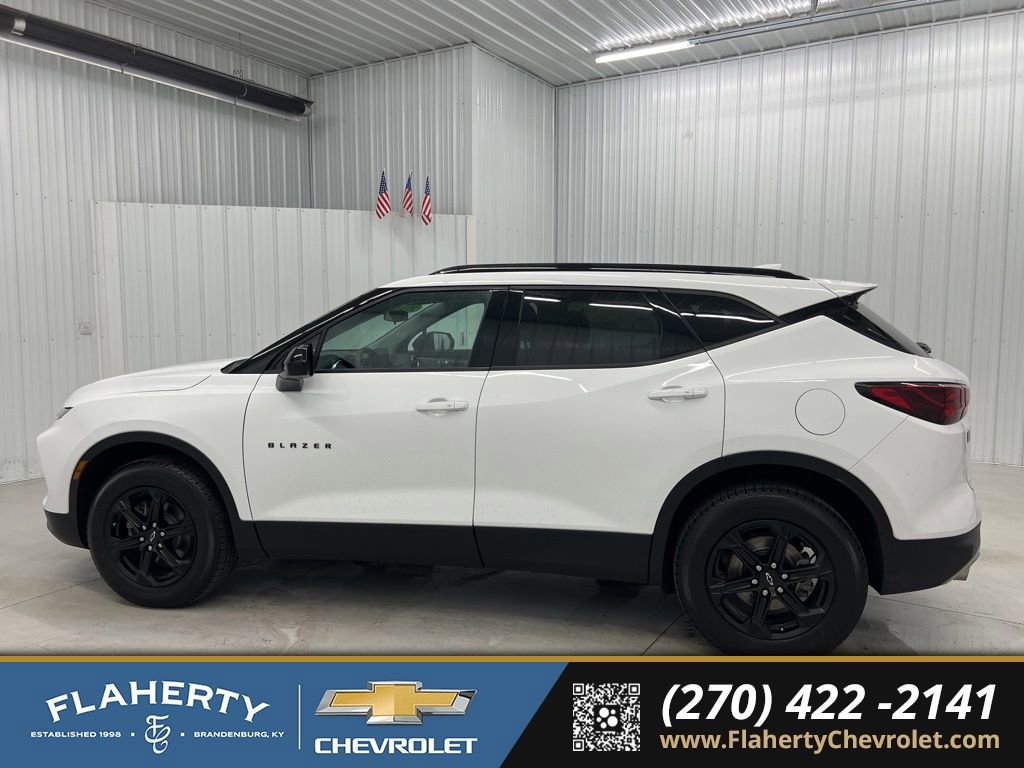 Used 2024 Chevrolet Blazer LT w/ Midnight/Sport Edition image 5