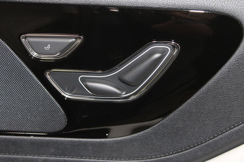 New 2026 Lincoln Aviator 2WD w/ Jet Appearance Package image 28