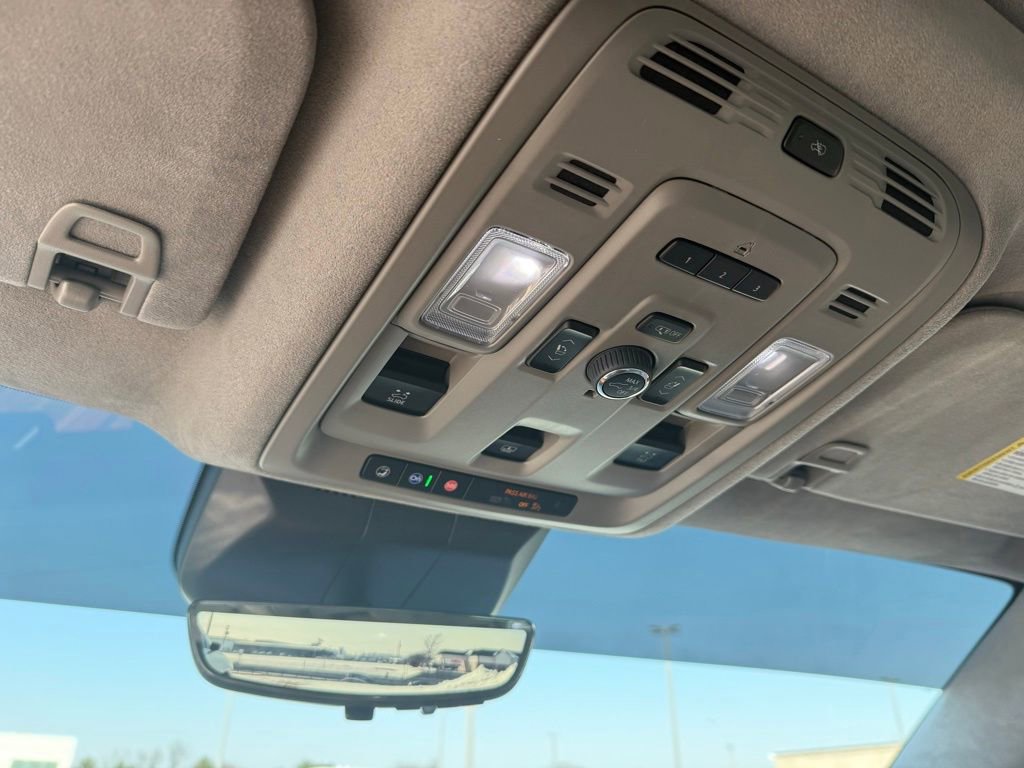 Certified 2024 Cadillac Escalade Sport Platinum w/ LPO, ONYX Package image 22