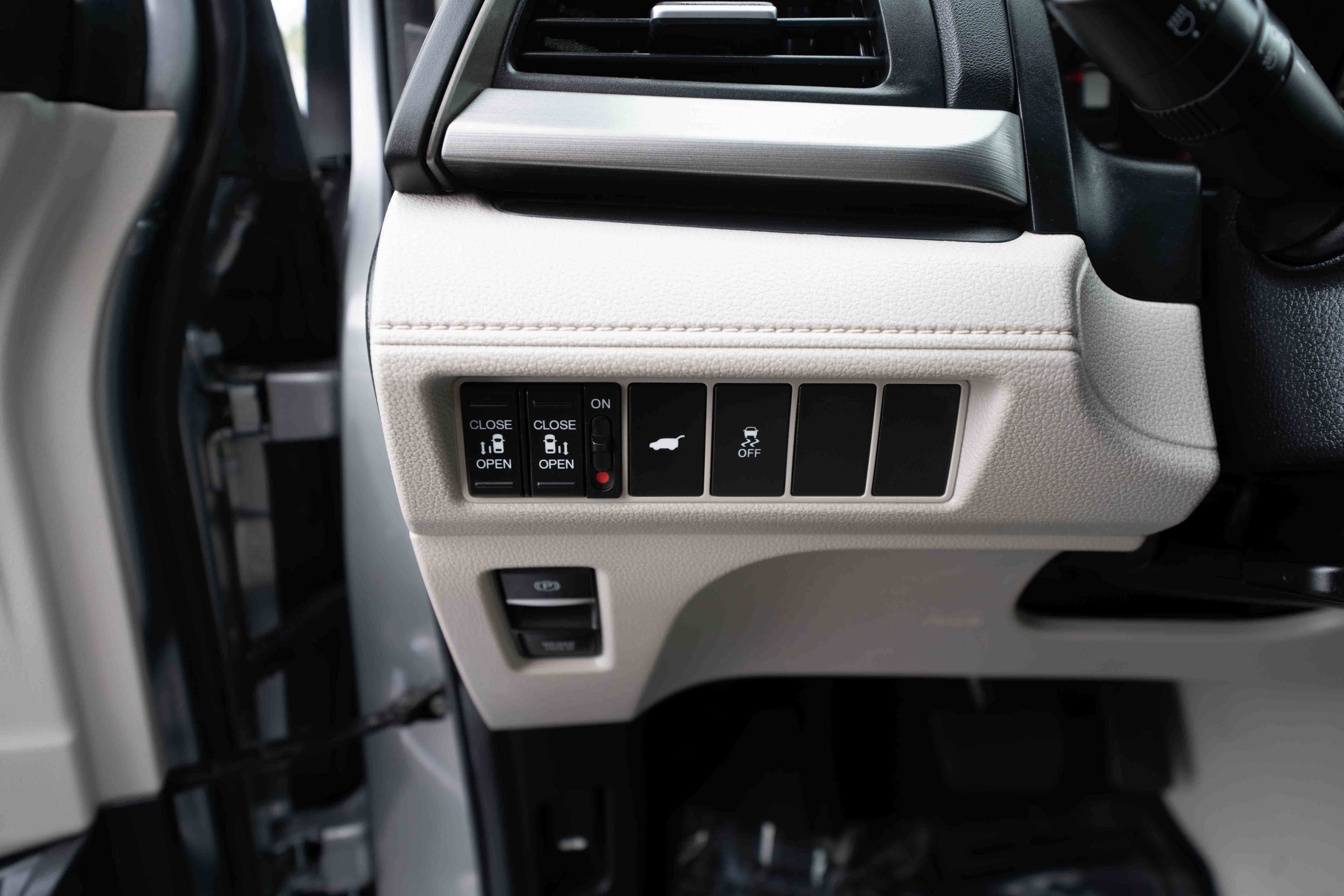 Used 2025 Honda Odyssey EX-L image 11