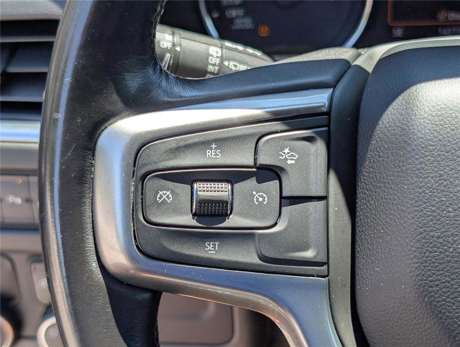 Used 2021 Chevrolet Suburban LS RWD image 23