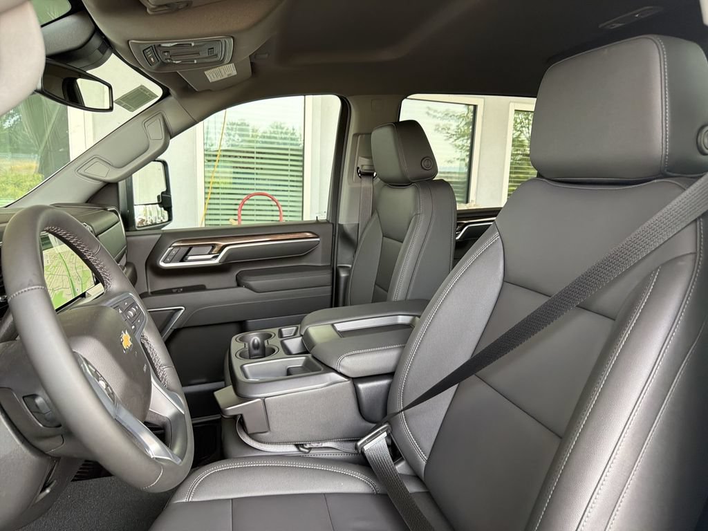 New 2026 Chevrolet Silverado 3500 LT w/ All Star Edition AWD/4WD image 21