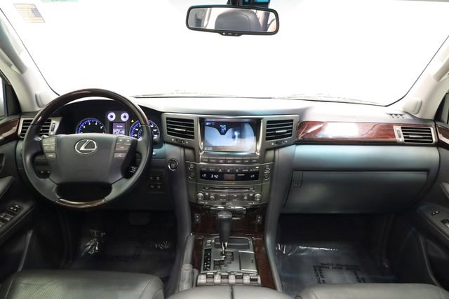 Used 2009 Lexus LX 570 4WD image 16