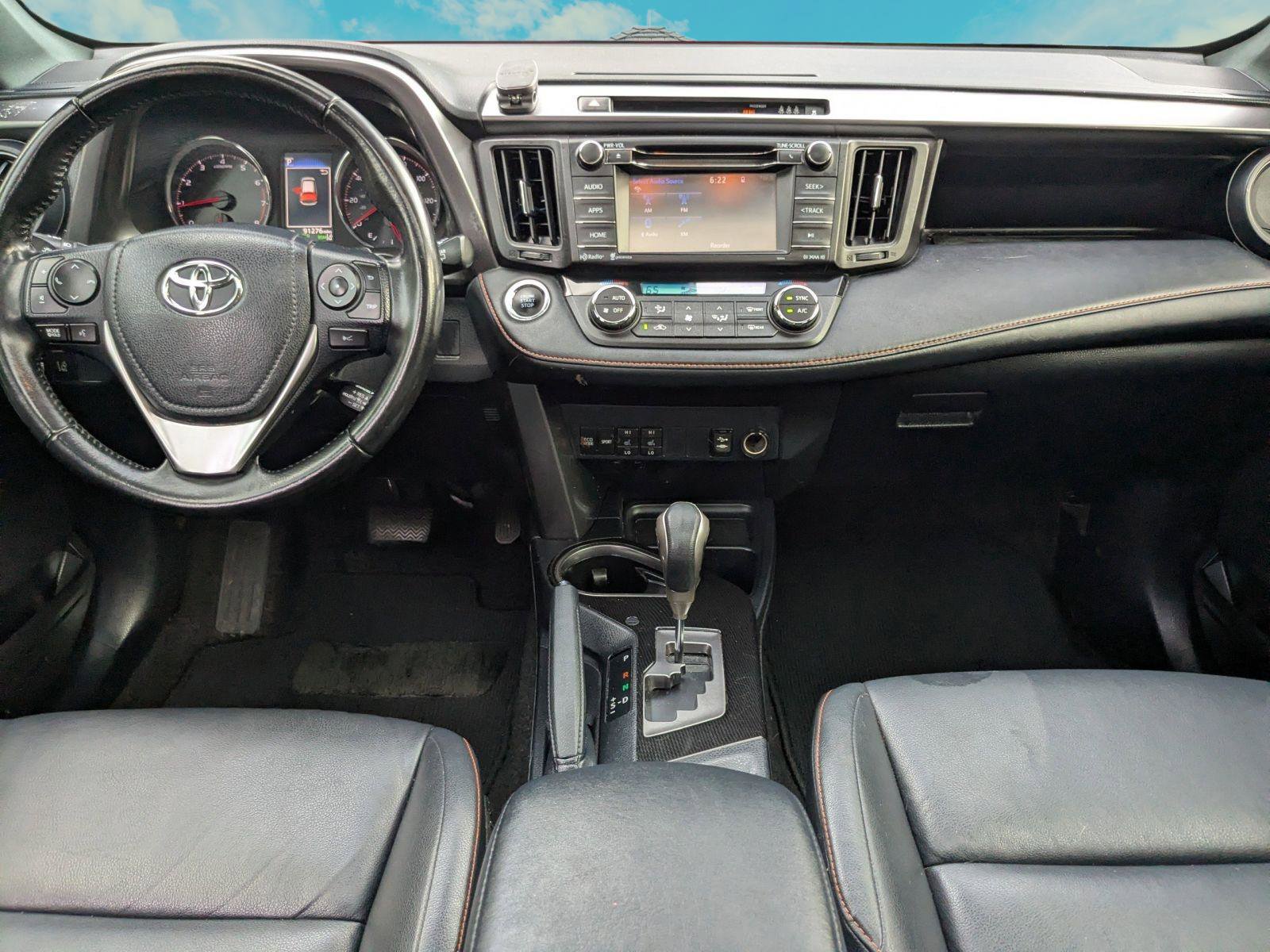 Used 2018 Toyota RAV4 SE w/ Power Extra Value Package FWD image 18