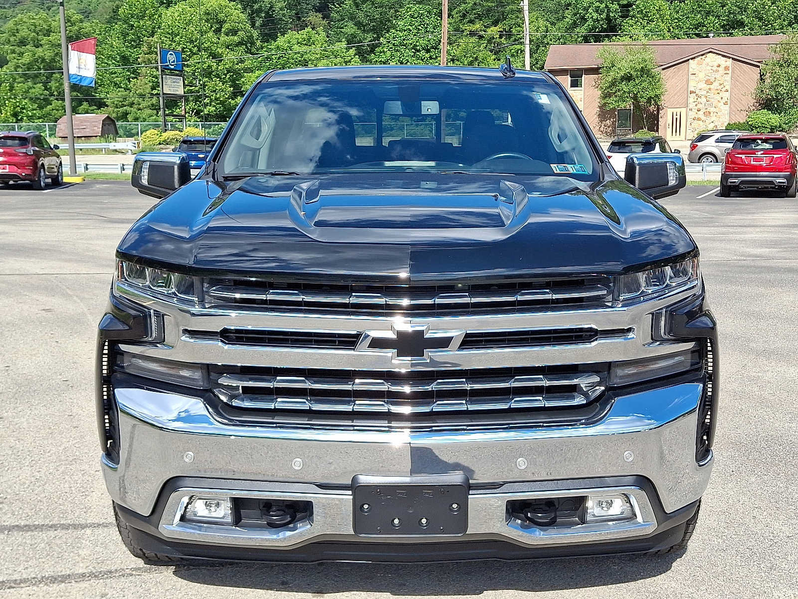 Used 2019 Chevrolet Silverado 1500 LTZ w/ LTZ Plus Package AWD/4WD image 2