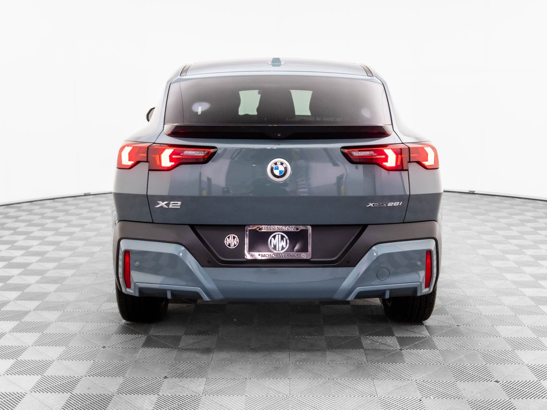 Certified 2025 BMW X2 xDrive28i image 4