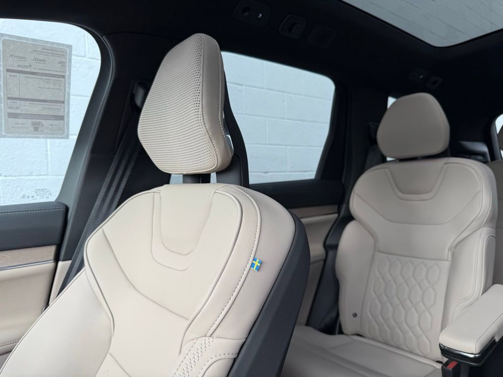 New 2025 Volvo EX90 Ultra image 27