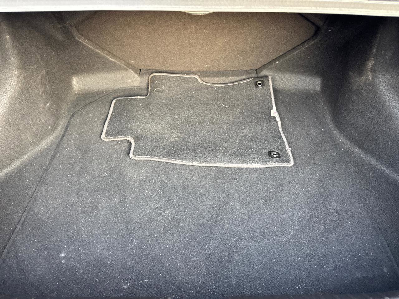 Used 2018 Acura ILX w/ Premium Package FWD image 15