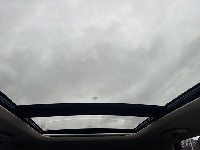 Used 2019 Ford Edge Titanium w/ Equipment Group 301A image 29