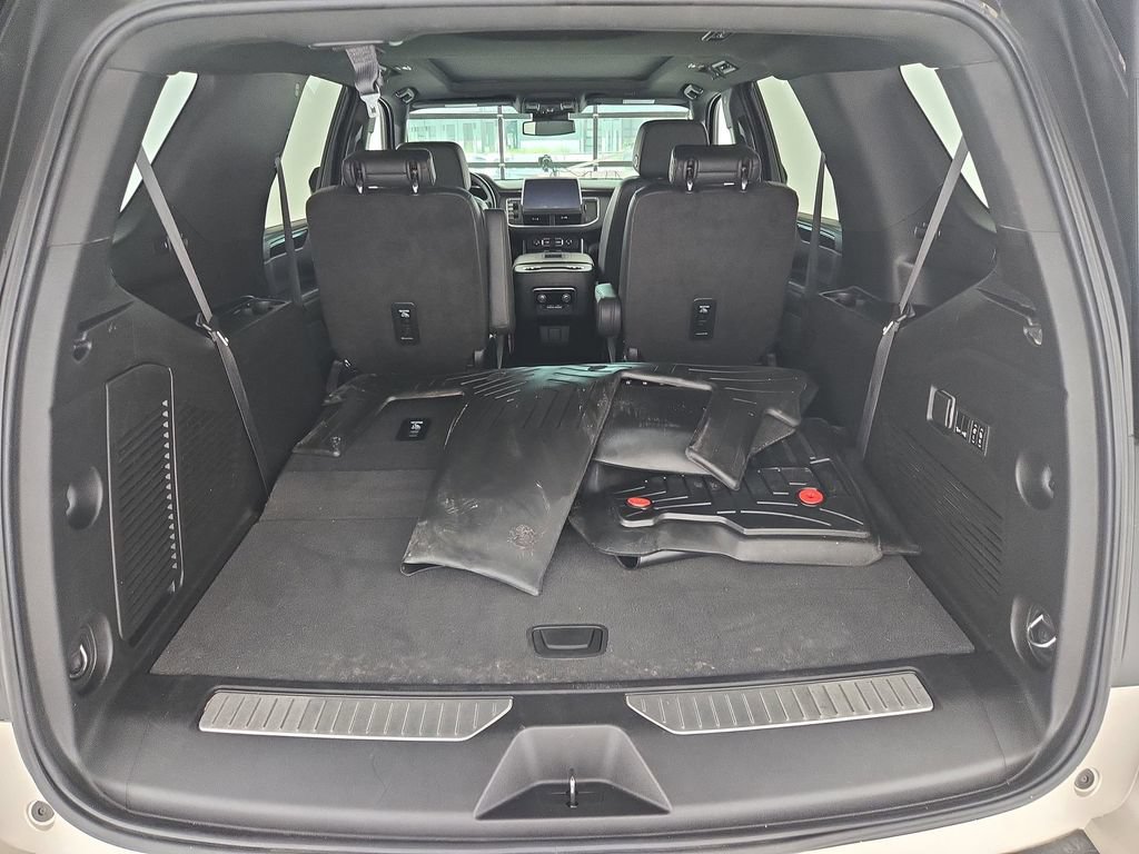 Used 2023 Chevrolet Tahoe RST w/ Luxury Package RWD image 31