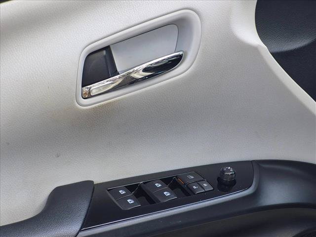 Used 2018 Toyota Prius Prime Advanced FWD video 2