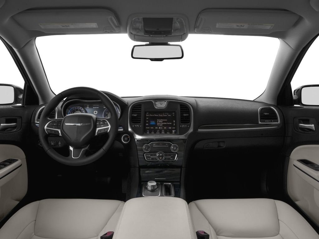 Used 2016 Chrysler 300 Limited RWD image 5