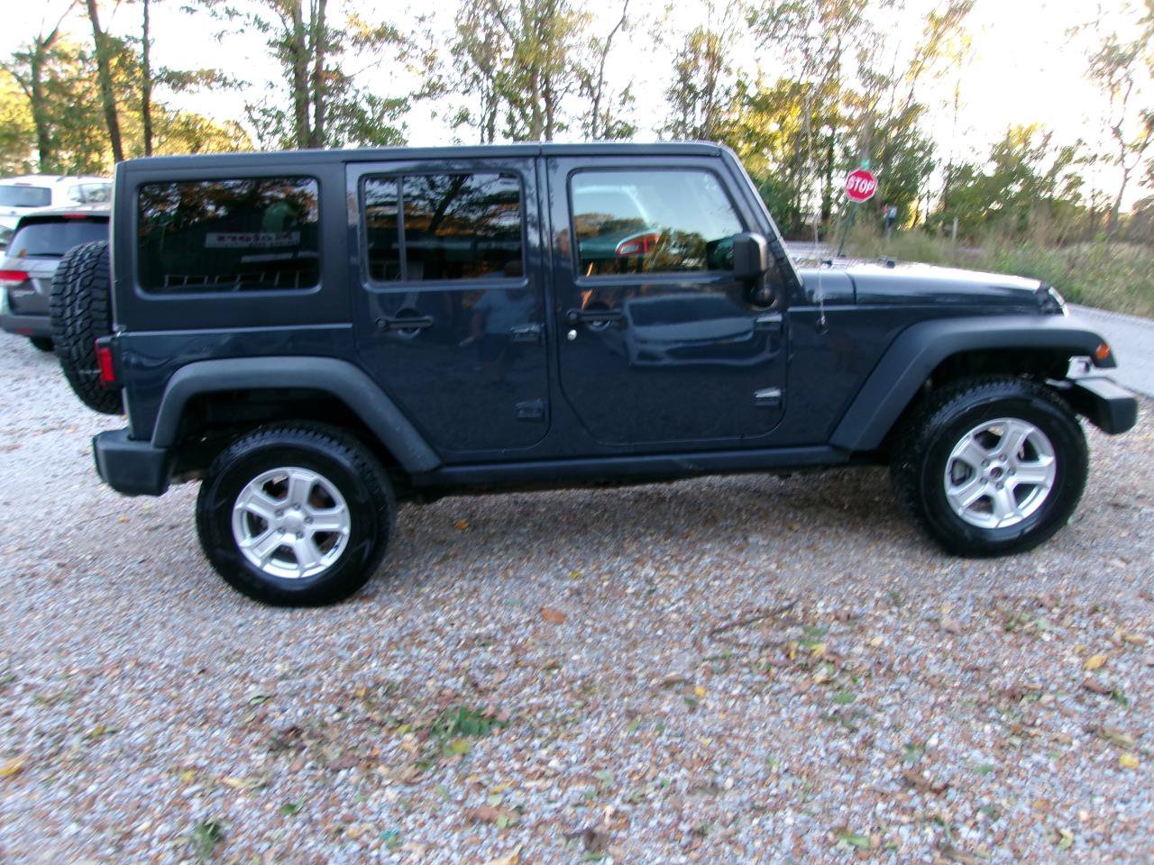 Used 2016 Jeep Wrangler Unlimited Sport AWD/4WD image 8