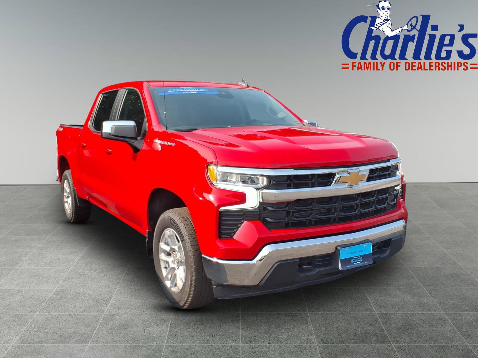 Used 2024 Chevrolet Silverado 1500 LT AWD/4WD image 3