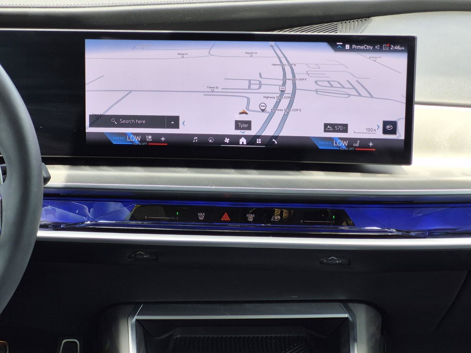 Certified 2025 BMW 740i w/ Premium Package RWD image 21