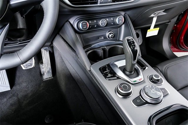 New 2025 Alfa Romeo Stelvio Sprint image 17