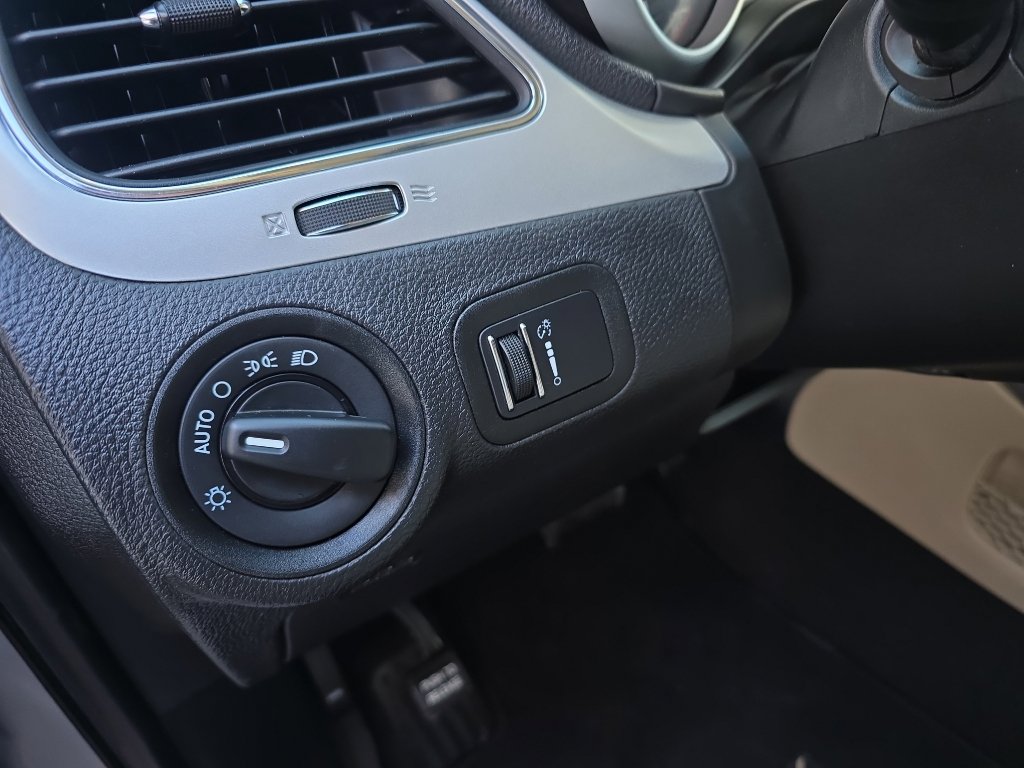 Used 2017 Dodge Journey SE w/ Flexible Seating Group image 15