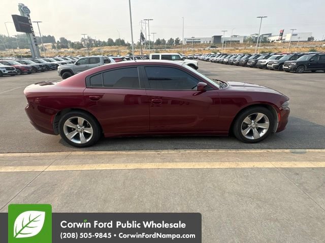 Used 2017 Dodge Charger SXT RWD image 5