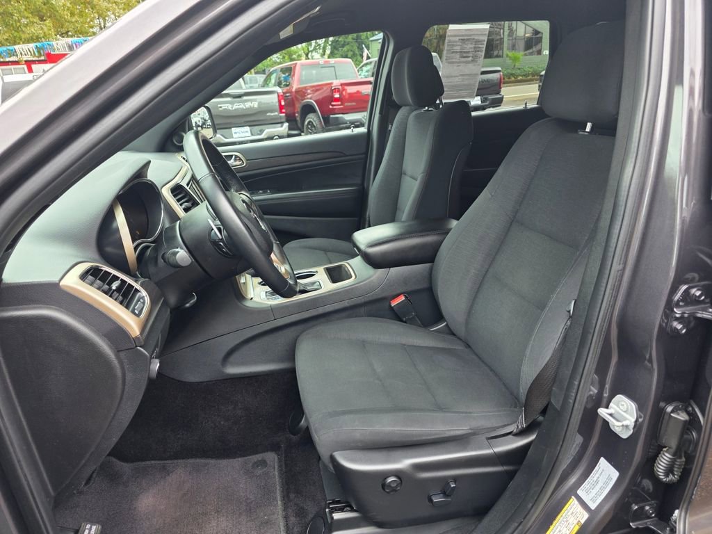 Used 2017 Jeep Grand Cherokee Laredo w/ Quick Order Package 23E image 7