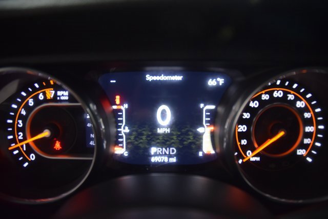 Used 2018 Jeep Wrangler Unlimited Sahara image 50