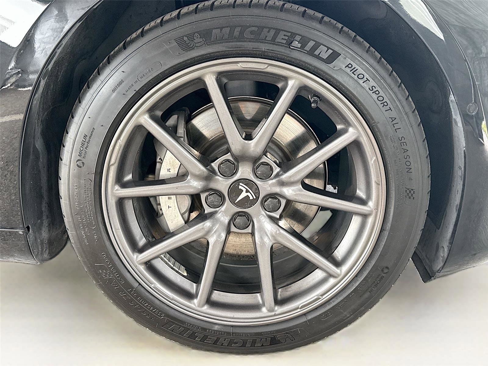 Used 2018 Tesla Model 3 Performance image 16